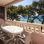 Siesta Beachfront Duće