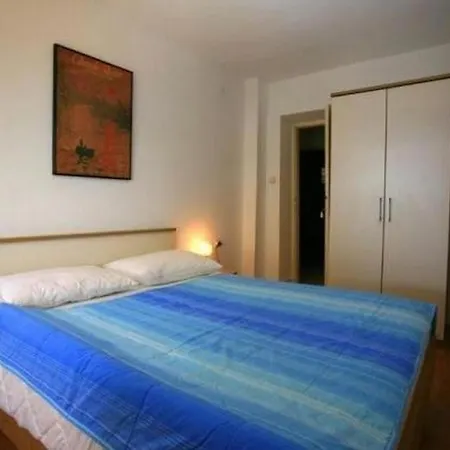 شقة Siesta Beachfront Duće