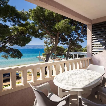 شقة Siesta Beachfront Duće