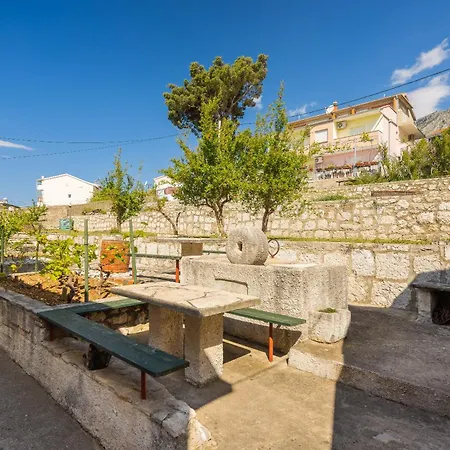 Siesta Beachfront Duće