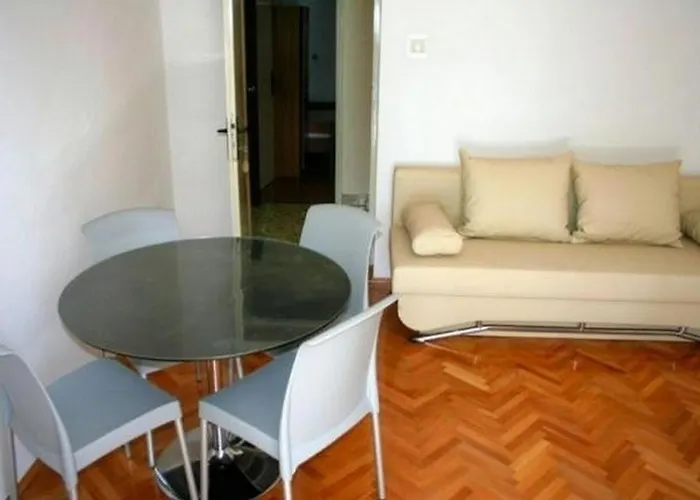 Siesta Beachfront Duće