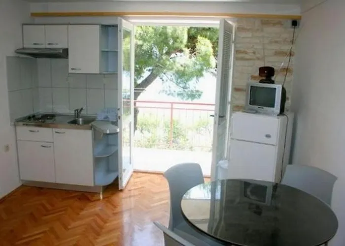 Siesta Beachfront Duće