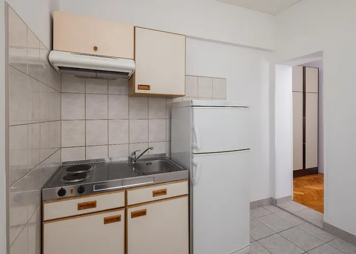 Siesta Beachfront 아파트 Duće