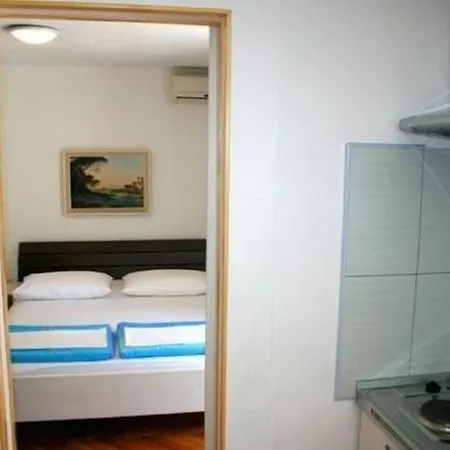 Apartment Siesta Beachfront *