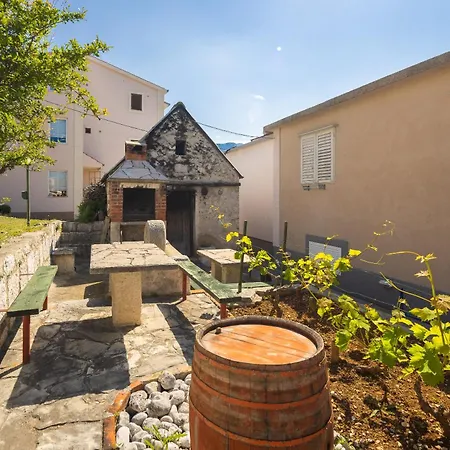 شقة Siesta Beachfront Duće