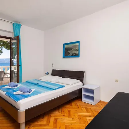 Siesta Beachfront * Duće