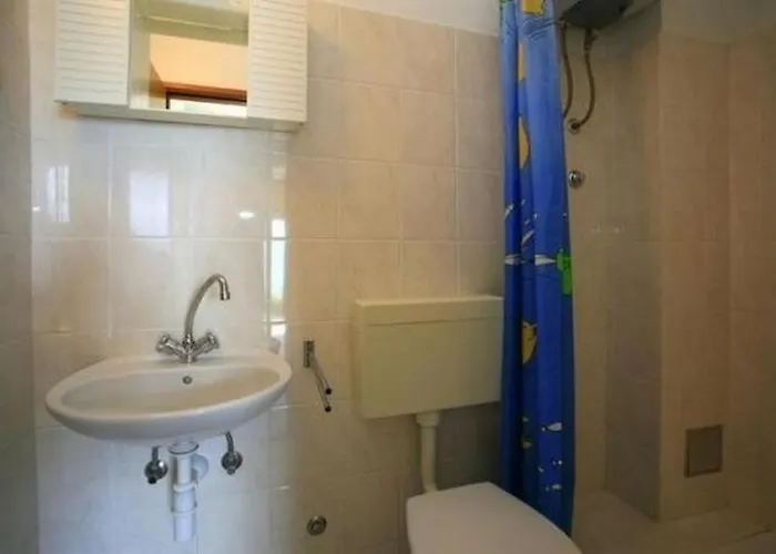 Siesta Beachfront * Duće