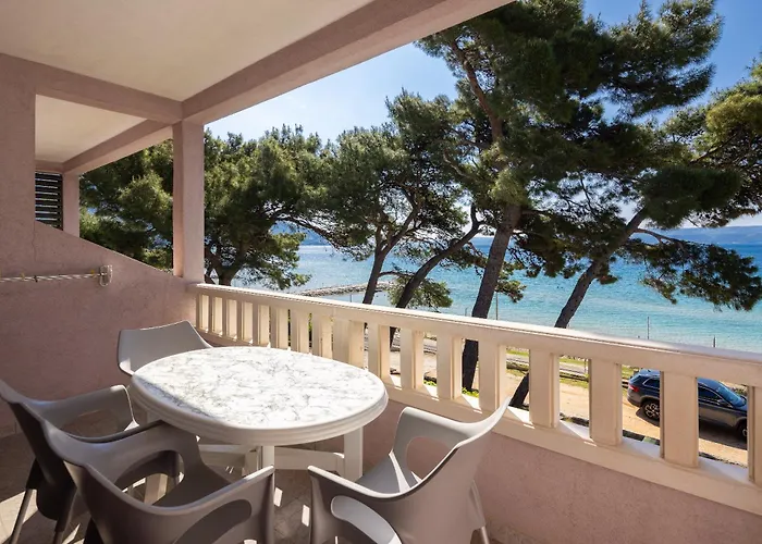 Siesta Beachfront Duće