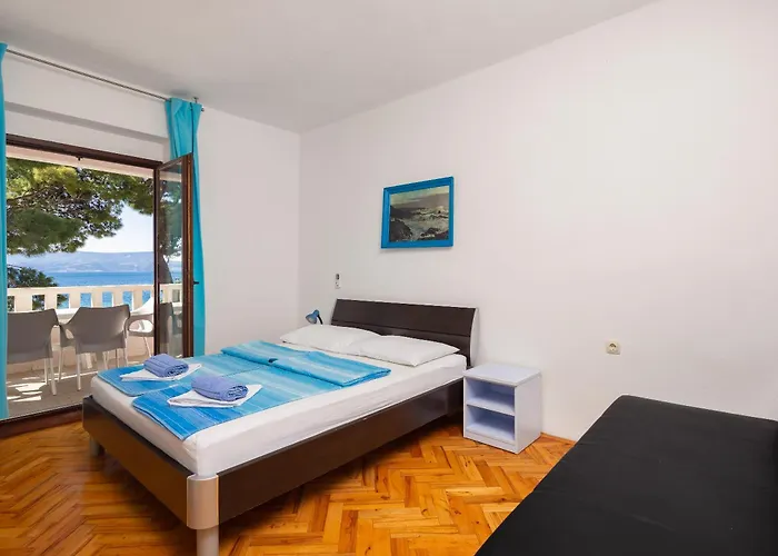 Siesta Beachfront * Duće